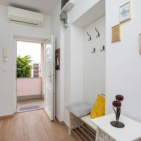 Downtown Labin Apartment *